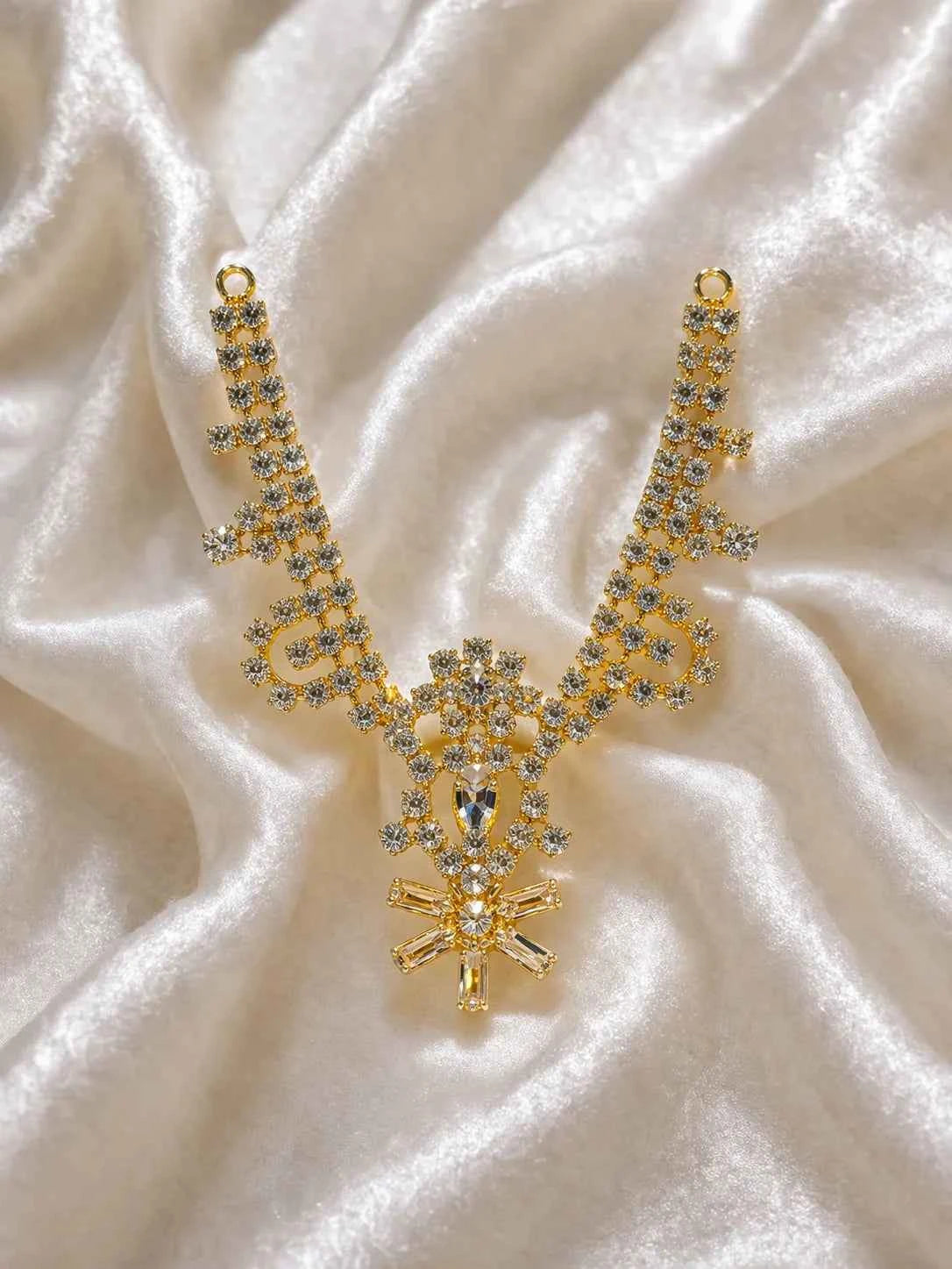 Crystal Clear Sacred AD Jewellery Set
