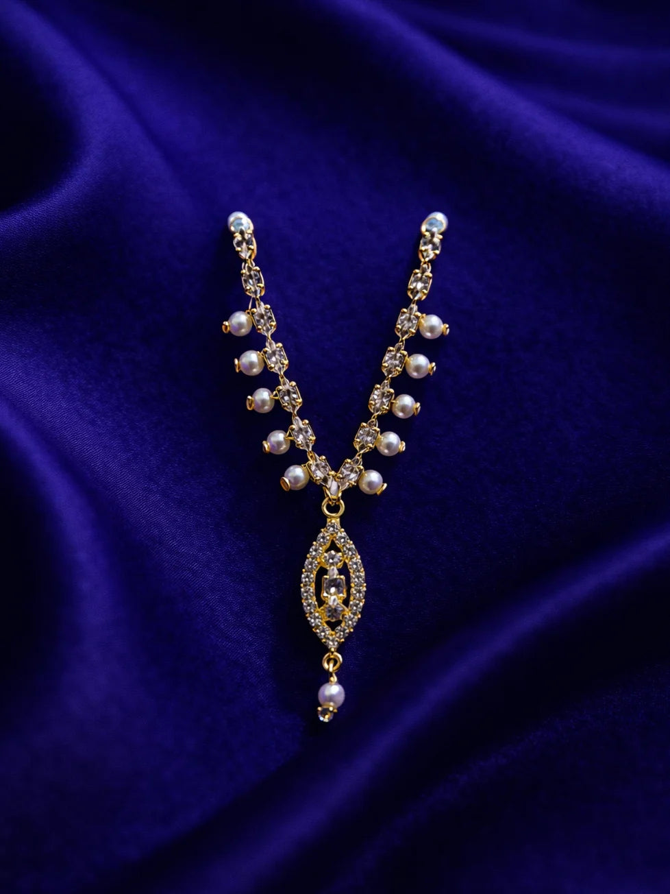 Crystal clear jewellery for deity with premium shine for divine shringar