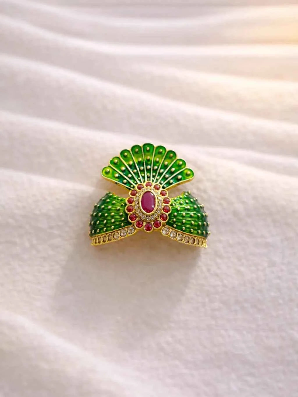 Emerald Green Jadau Laddu Gopal Mukut