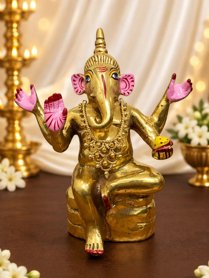 Kanak Tarang Gold Plated Haar for Deity featuring graceful wave-inspired detailing and a rich golden finish. Ideal for Laddu Gopal and festive shringar.
