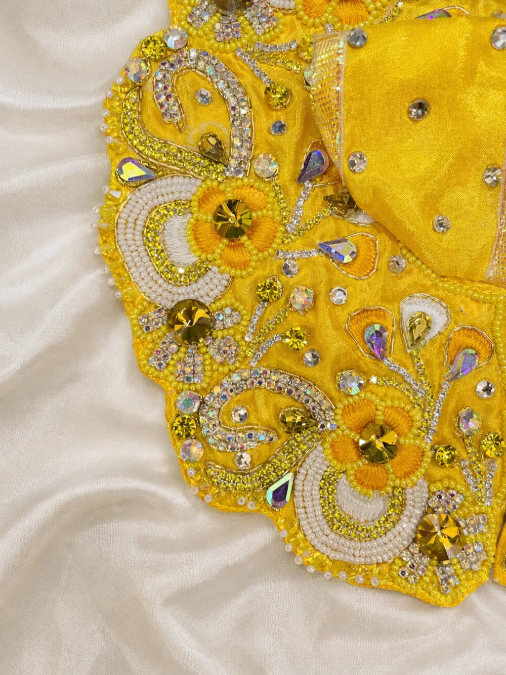 Yellow Laddu Gopal dress for auspicious daily shringar