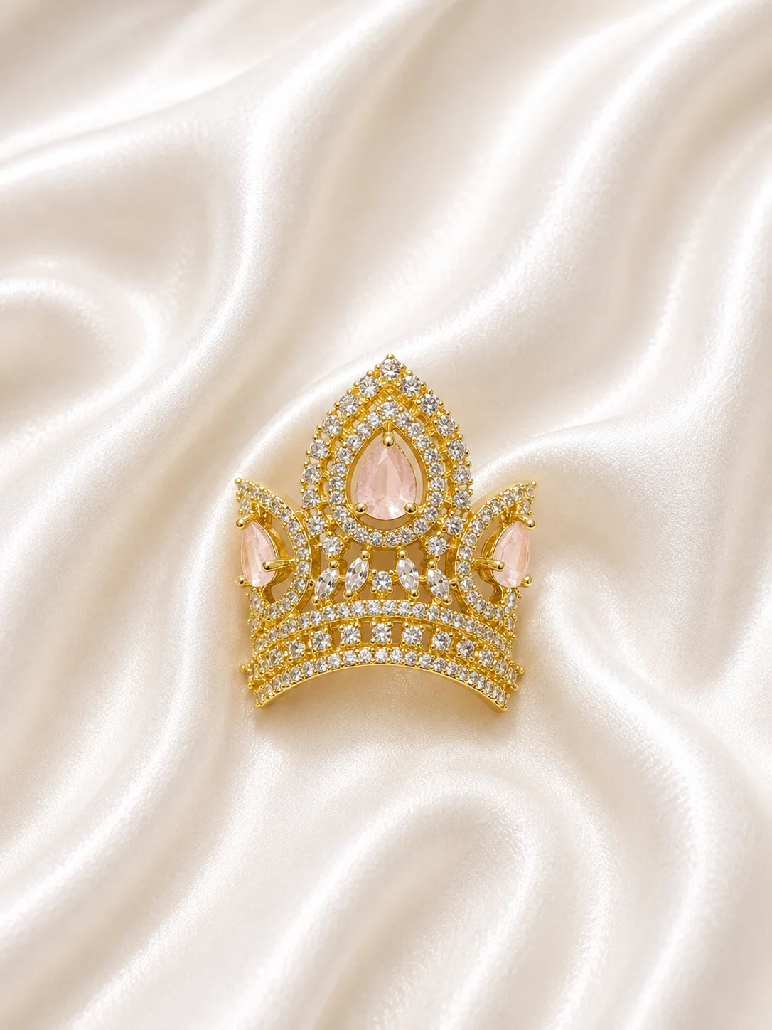 Manarani AD Mukut for Laddu Gopal with sparkling American diamond design