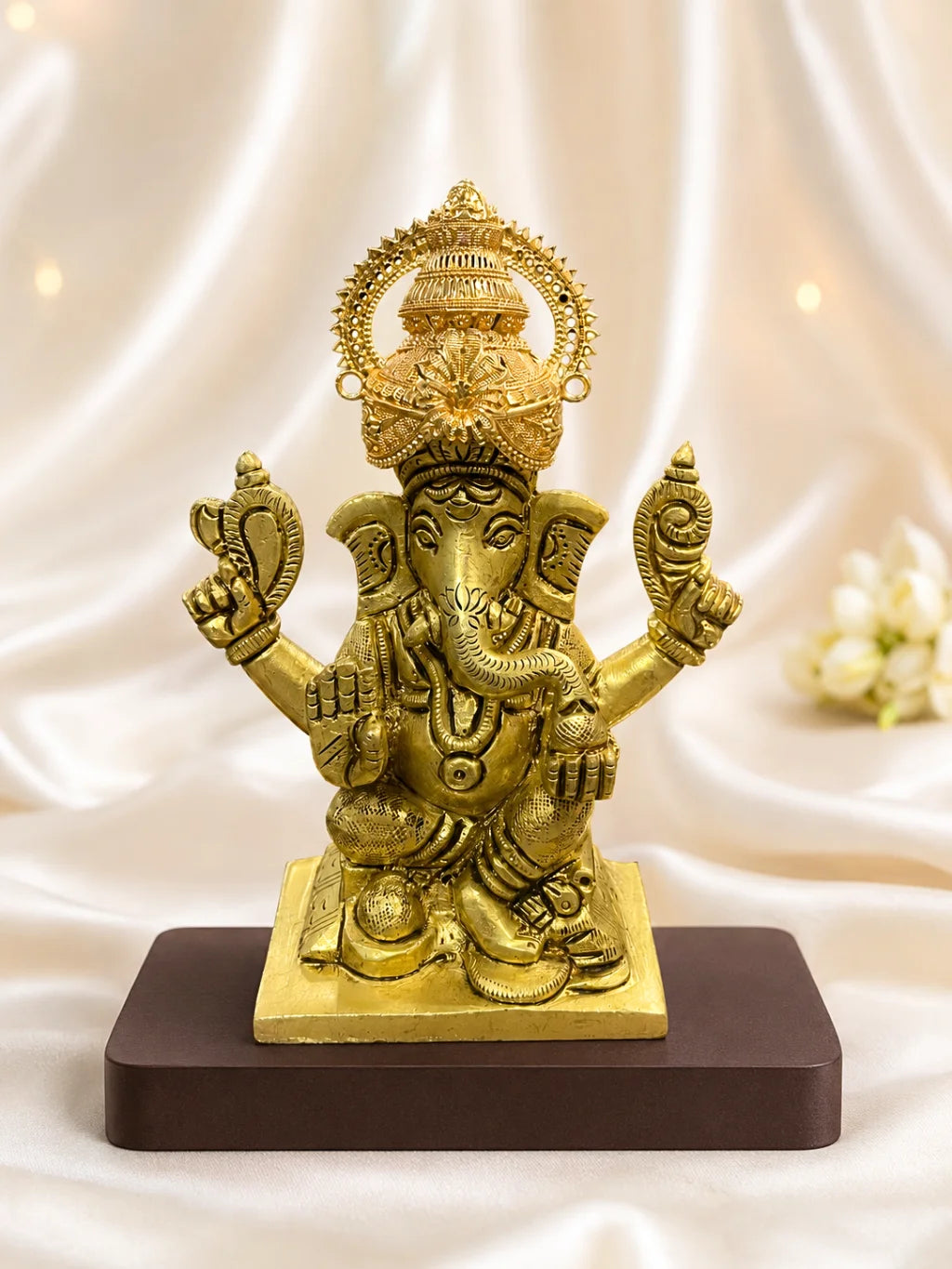 Mandal Gold Plated Mukut with circular design for deity shringar