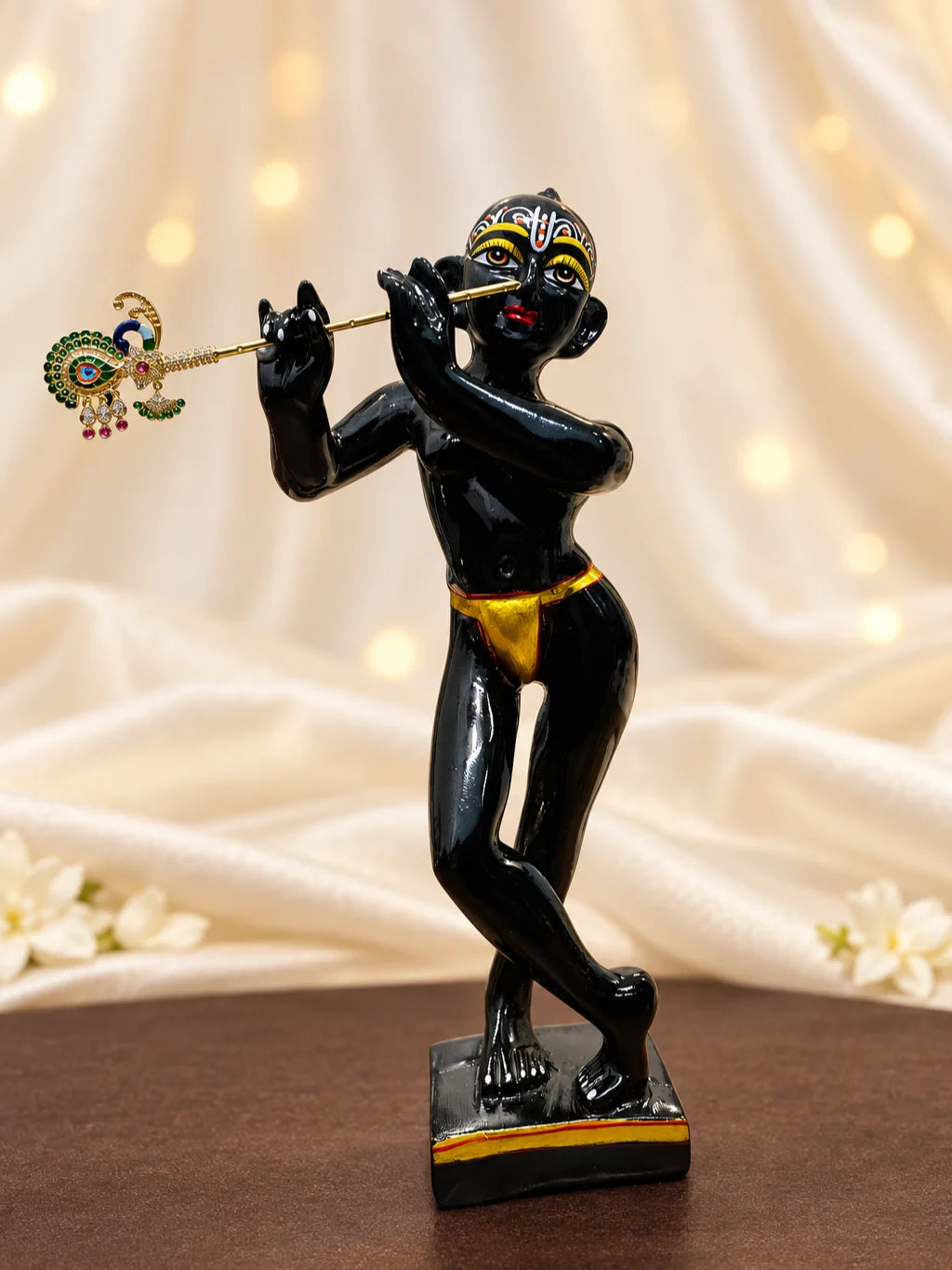 Shop Mayur Mohini AD Bansuri for Deity with graceful peacock-inspired detailing and sparkling AD work. An elegant flute for Laddu Gopal and Krishna Ji shringar.
