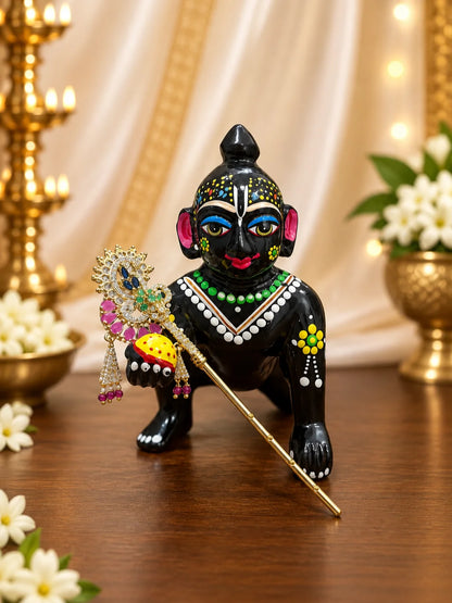 Mayur Ratna AD Bansuri for Deity with peacock-inspired detailing and sparkling AD work. A beautiful flute for Laddu Gopal and Krishna Ji shringar.
