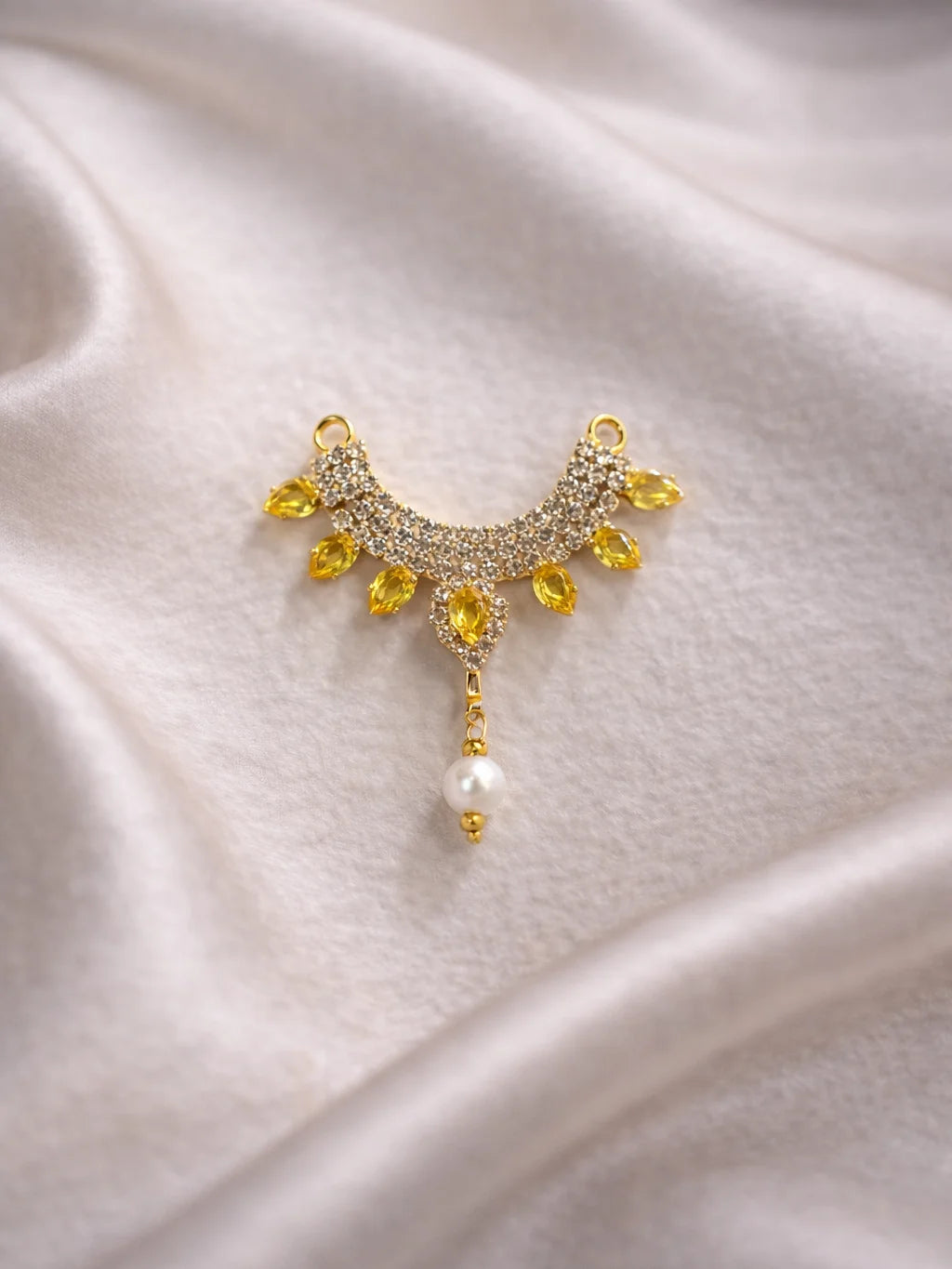 Yellow choker jewellery with elegant design and premium finish