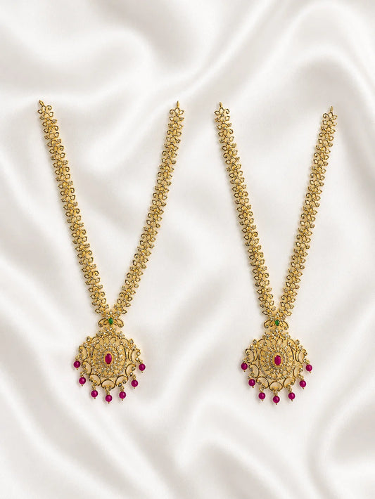 Adorn Radha Krishna with the Yugalini AD Haar set. This matching set of 2 adds a graceful sparkle to Jugal Jodi deity shringar.