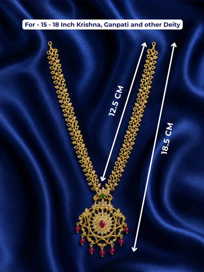 Adorn Radha Krishna with the Yugalini AD Haar set. This matching set of 2 adds a graceful sparkle to Jugal Jodi deity shringar.